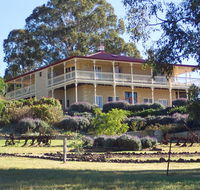 R on the Downs BnB  Cottages - Redcliffe Tourism