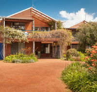 Rainbow House - Redcliffe Tourism