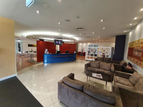 Ramada Encore By Wyndham Dandenong - Redcliffe Tourism 1