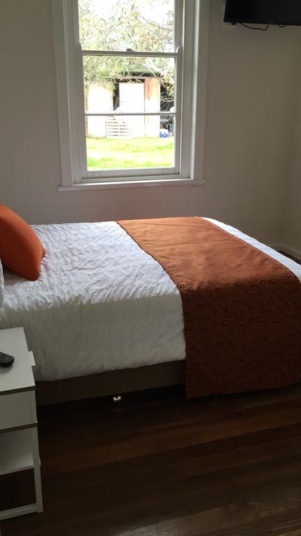 Rand Hotel - Redcliffe Tourism 1
