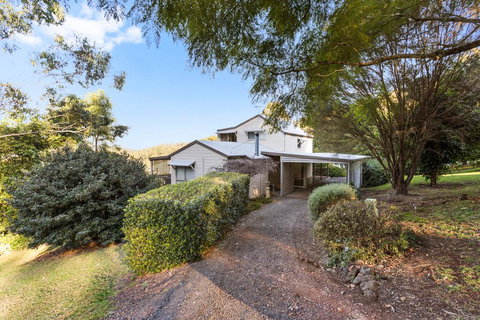 Ravensbourne Escape - Windsong - Redcliffe Tourism 1