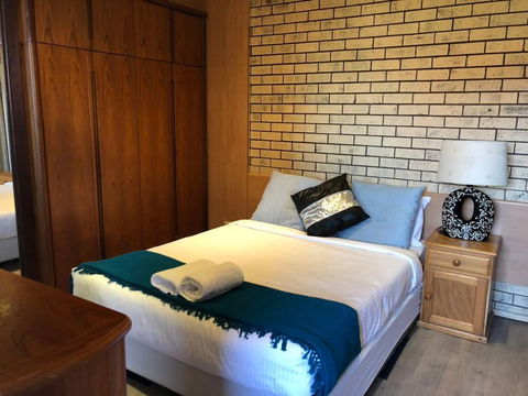 Retro 1bedroom Studio, Close To Airport&CBD - Redcliffe Tourism 0