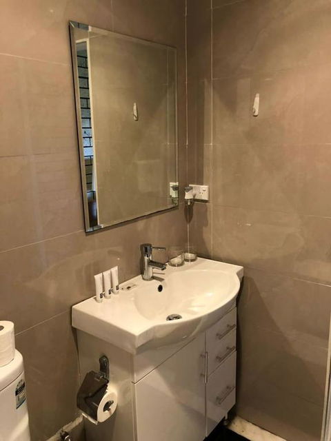 Retro 1bedroom Studio, Close To Airport&CBD - Redcliffe Tourism 2