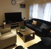 Retro Style Home Stay - Redcliffe Tourism