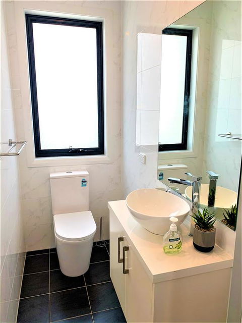 Revesby New Self Contained Granny Flat - Redcliffe Tourism 3