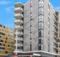 Riverside apartment Next to Sydney Olympic Park - Redcliffe Tourism