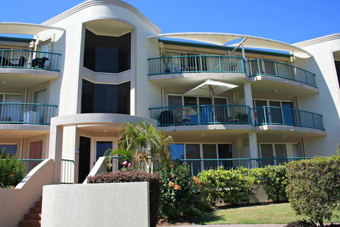 RIVERVIEW, UNIT 6, CURRUMBIN - Redcliffe Tourism 2