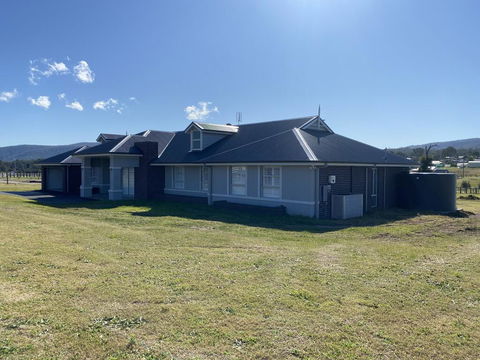 Rosehill Vines - Redcliffe Tourism 0