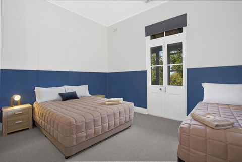 Royal Hotel Wyong - Redcliffe Tourism 0