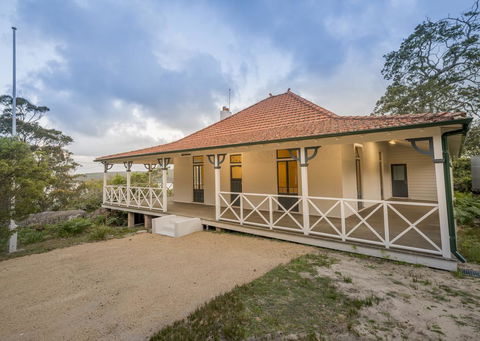 Royal National Park Cottages - Redcliffe Tourism 0