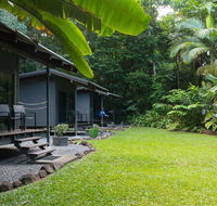 Safari Lodge - Redcliffe Tourism