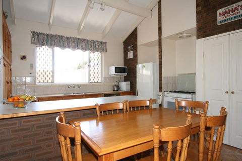 Safety Bay Guest House - Redcliffe Tourism 2