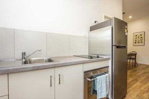 Sail Rock Apartment 2 - Redcliffe Tourism 3