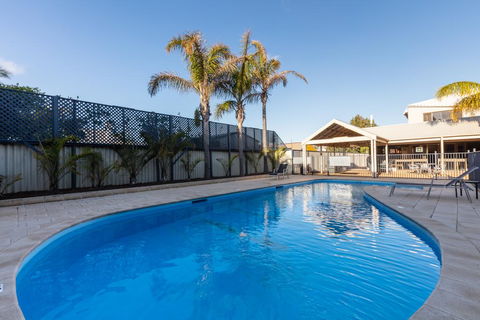 Sails Geraldton Accommodation - Redcliffe Tourism 0