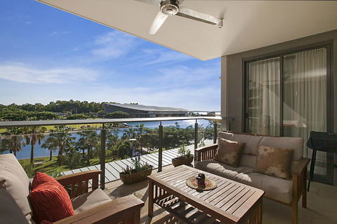 Saltwater Suites - 1,2 & 3 Bed Waterfront Apartments - Redcliffe Tourism 2
