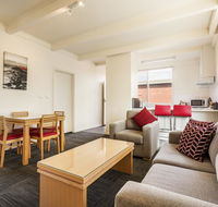 Sandbelt Club Hotel - Redcliffe Tourism