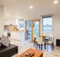 Sandy point hideaway - Redcliffe Tourism