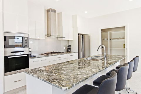 Santa Ana Retreat - Redcliffe Tourism 3