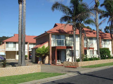 Sapphire Court - Redcliffe Tourism 0