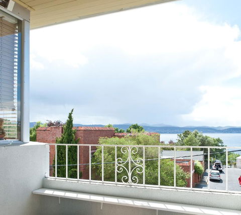 Scarlett's By Salamanca - Redcliffe Tourism 0