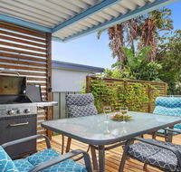 Sea Shack - renovated 1950's beach house - Redcliffe Tourism