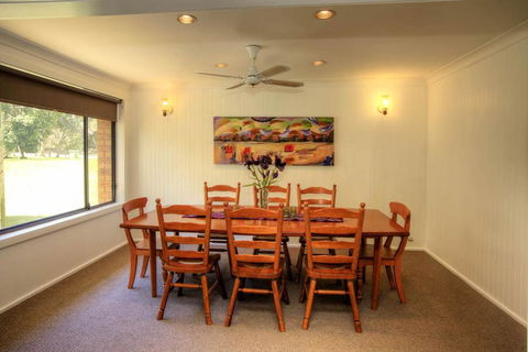 SEABREEZE - Redcliffe Tourism 2