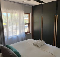 Seacliff Park Holiday Home - Redcliffe Tourism