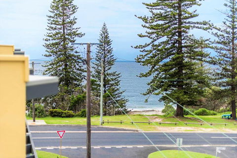 Seaspray 5 - Redcliffe Tourism 2