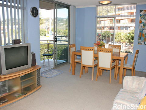 Seaview #2 - 2/171 Avoca Drive - Redcliffe Tourism 1