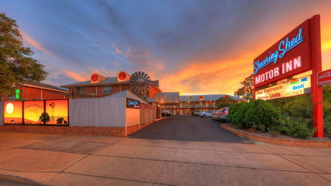 Shearing Shed Motor Inn - Redcliffe Tourism 0