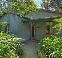 Sidneys Retreat - Redcliffe Tourism