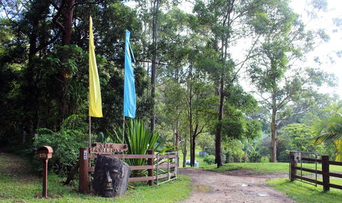Silk Pavilions Glamping - Redcliffe Tourism 3