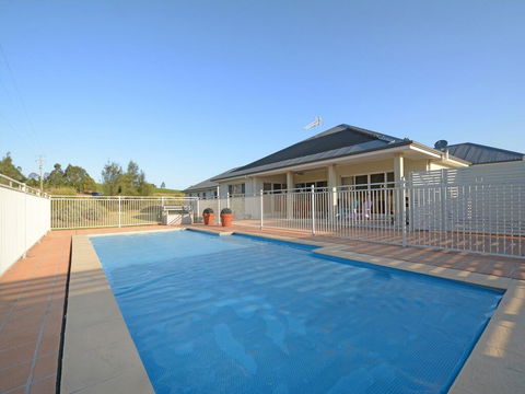 Silver Springs 6br Luxury Homestead With Wifi, Pool. Fireplace, Views, Olives And Space - Redcliffe Tourism 0
