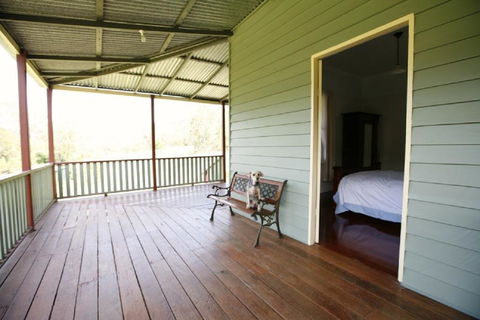 Singleton's Retreat Near Wiseman's Ferry - Redcliffe Tourism 1