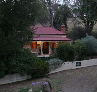 Sinnamons Cottage - Redcliffe Tourism