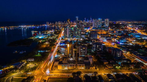 Sky Broadwater Apartments - Redcliffe Tourism 3