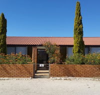 Smoky Bay Holiday House - Redcliffe Tourism