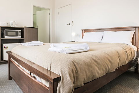 Somerset Hotel - Redcliffe Tourism 0