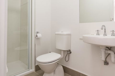 Somerset Hotel - Redcliffe Tourism 1