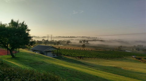 Sovereign Hill Country Lodge Rothbury - Redcliffe Tourism 0