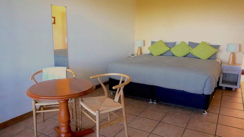 Sovereign Hill Country Lodge Rothbury - Redcliffe Tourism 3