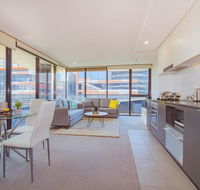 Spacious Docklands 2 Bedroom 2 Bathroom Apartment - Redcliffe Tourism
