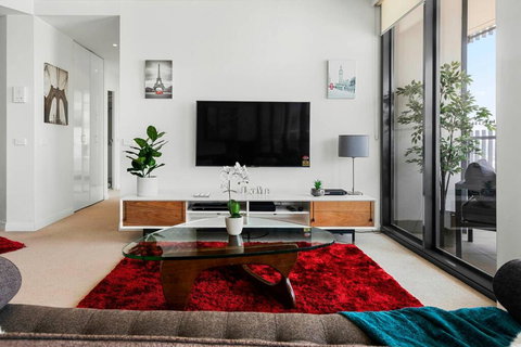 Spacious Luxury 3Br Top Location , WiFi, Gym, Pool - Redcliffe Tourism 0