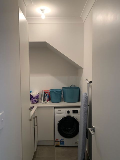 Spacious Rooms Home-Stay With Free Wifi - Redcliffe Tourism 2