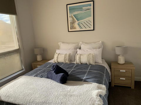 Spacious Rooms Home-Stay With Free Wifi - Redcliffe Tourism 3