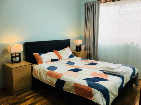 Spacious Townhouse In Wollongong - Redcliffe Tourism 0
