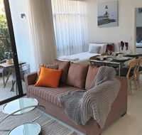 SpaciousCozy 1 bedroom  1 bathroom Zetland APT - Redcliffe Tourism