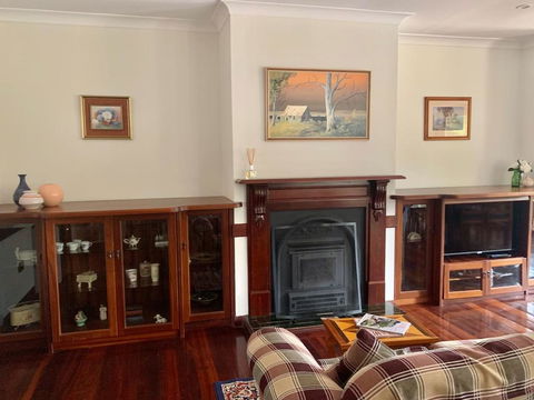 Spacious, Clean , Relaxing Country Escape Perfect For Large Groups And Families - Redcliffe Tourism 2