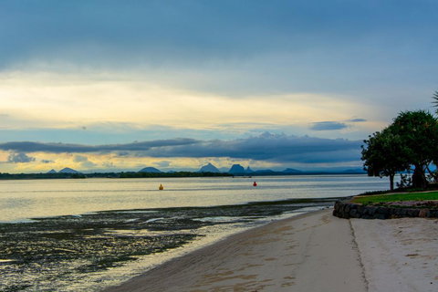 Spoil Yourself With The Perfect Position Of This First Floor Unit - Redcliffe Tourism 3