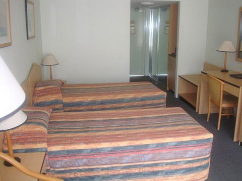 St Marys Park View Motel - Redcliffe Tourism 2